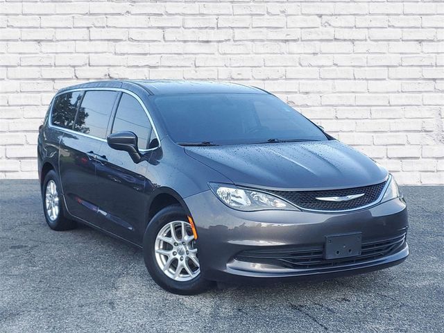 2020 Chrysler Voyager LX