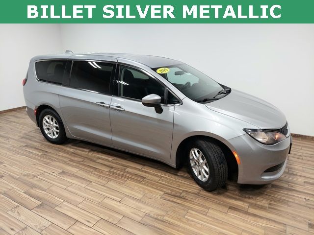 2020 Chrysler Voyager LX