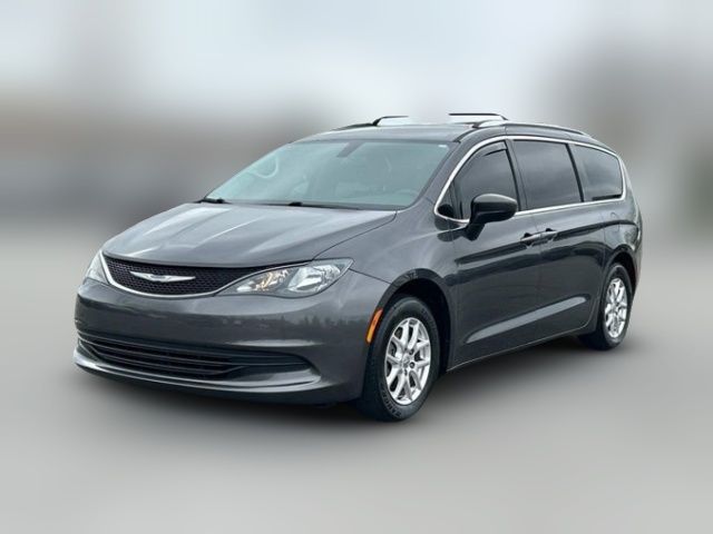 2020 Chrysler Voyager LX