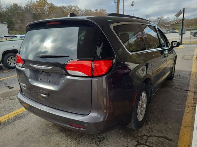 2020 Chrysler Voyager LX