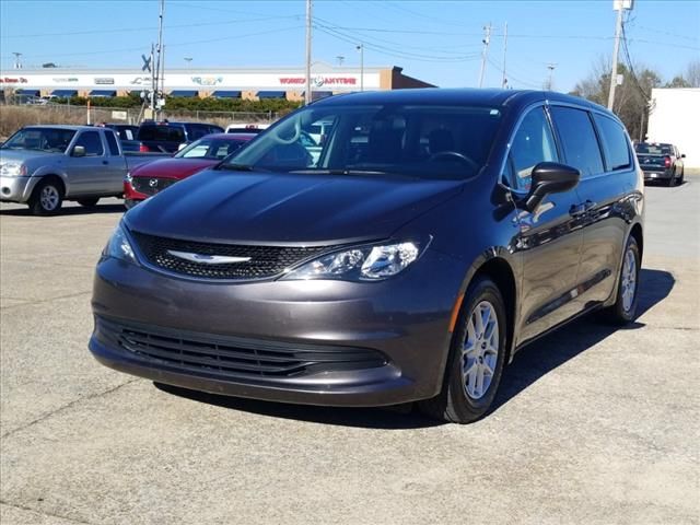 2020 Chrysler Voyager LX