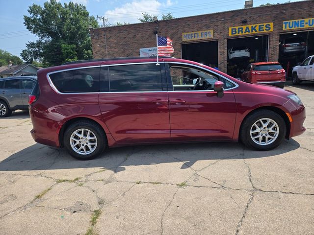 2020 Chrysler Voyager LXI