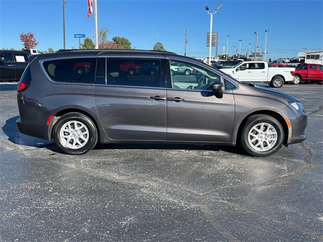 2020 Chrysler Voyager LXI