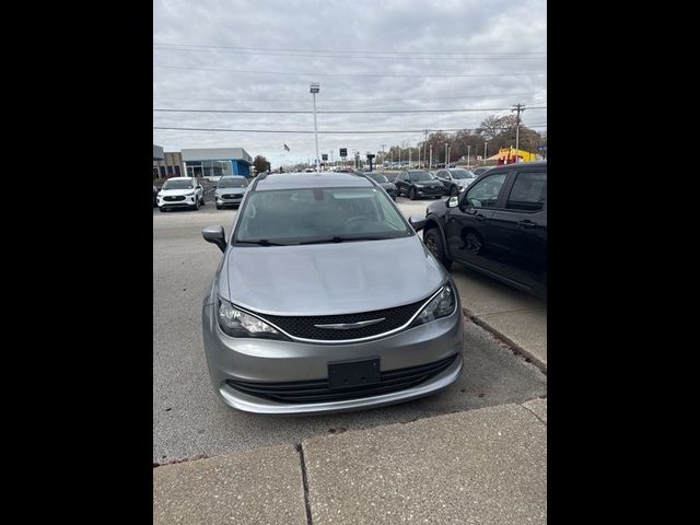 2020 Chrysler Voyager LXI