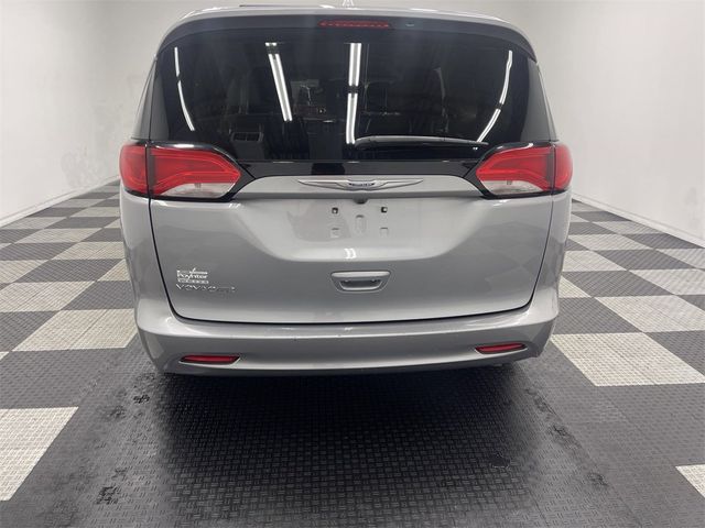 2020 Chrysler Voyager LXI