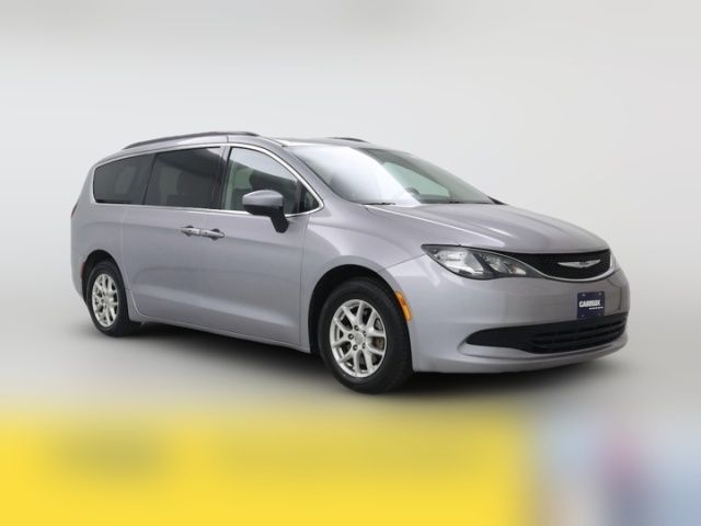 2020 Chrysler Voyager LXI