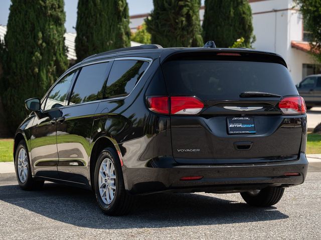 2020 Chrysler Voyager LXI