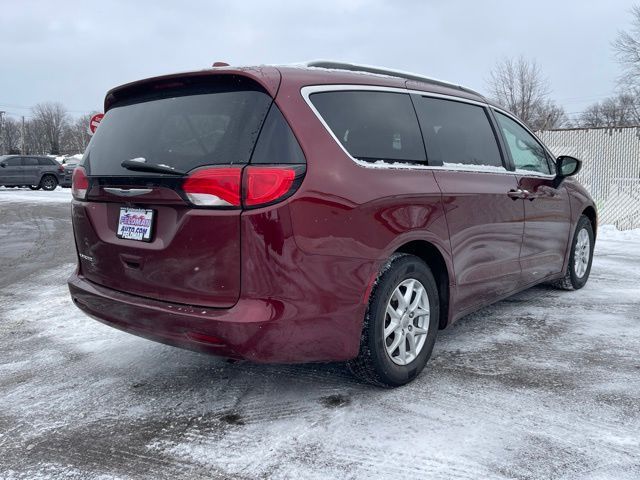 2020 Chrysler Voyager LXI