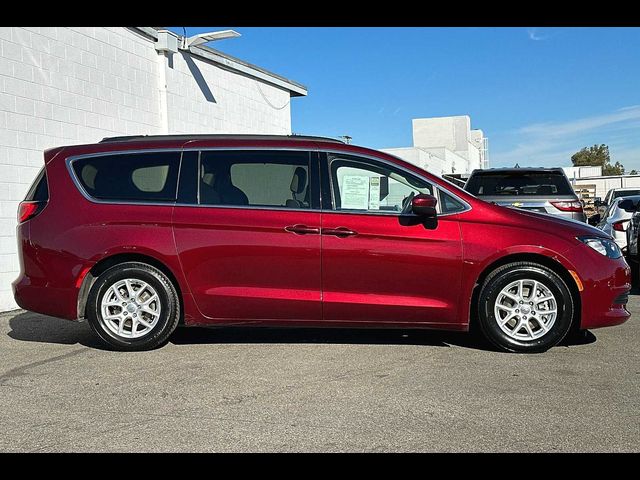 2020 Chrysler Voyager LXI