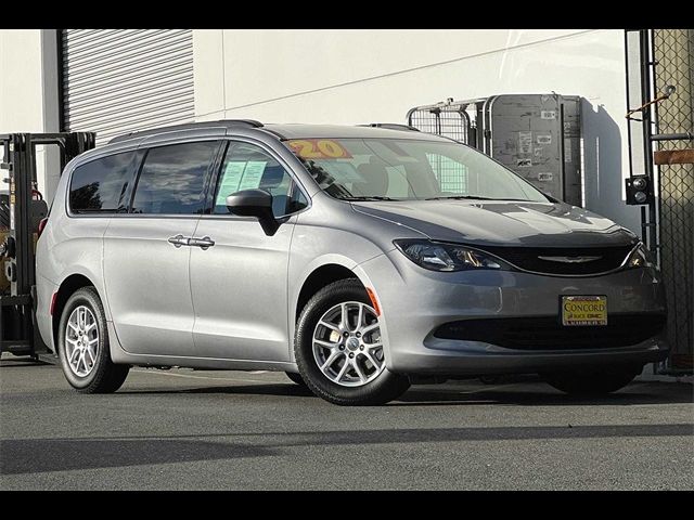 2020 Chrysler Voyager LXI