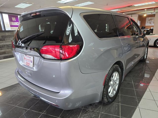 2020 Chrysler Voyager LX