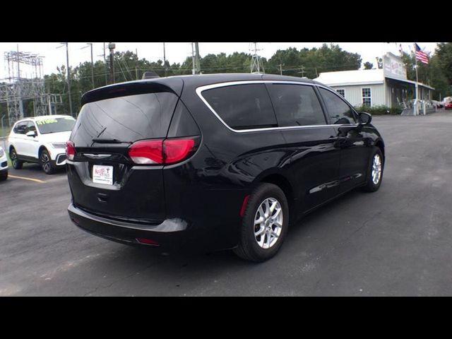 2020 Chrysler Voyager LX