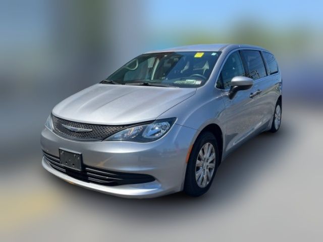 2020 Chrysler Voyager L