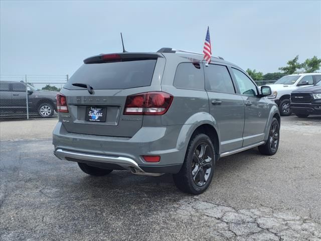 2020 Dodge Journey Crossroad