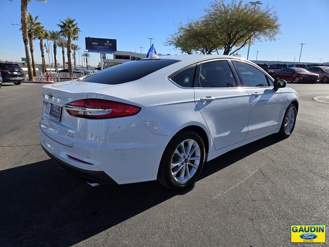 2020 Ford Fusion SE