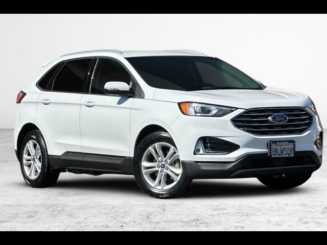 2020 Ford Edge 