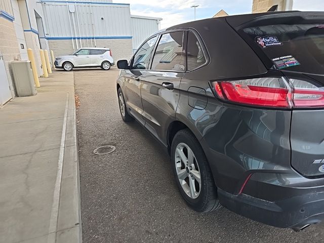 2020 Ford Edge SE