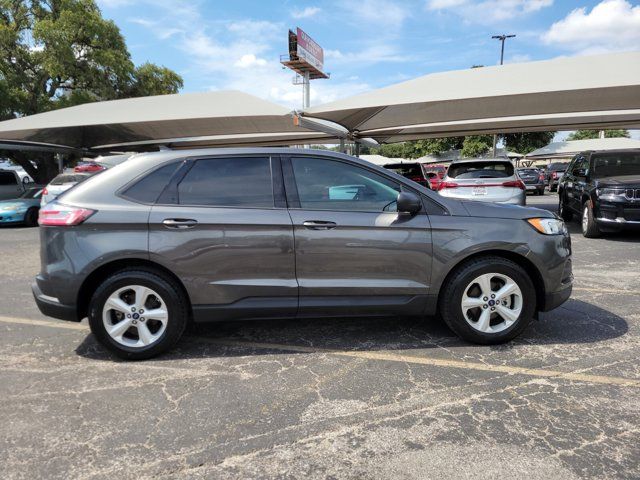 2020 Ford Edge SE