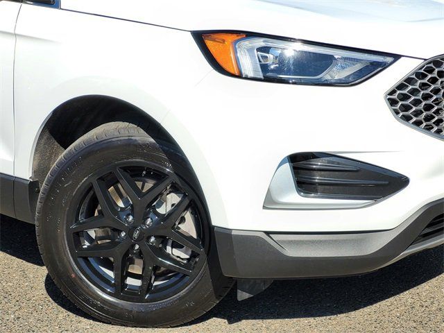 2020 Ford Edge SE