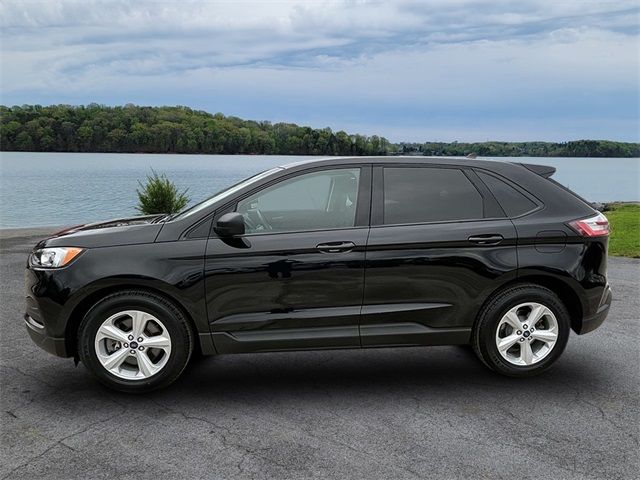 2020 Ford Edge SE