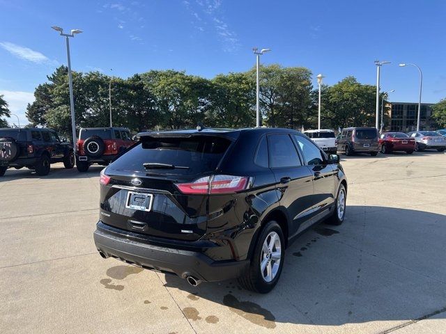 2020 Ford Edge SE