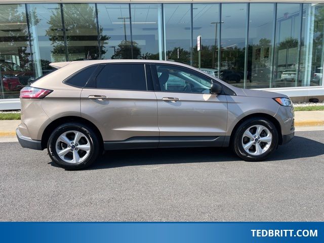 2020 Ford Edge SE