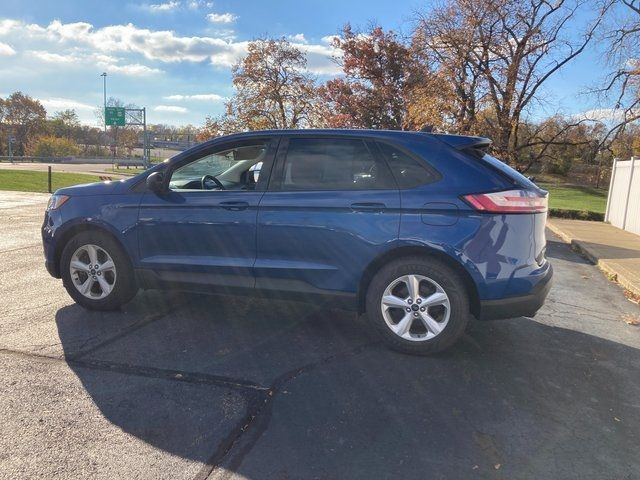 2020 Ford Edge SE