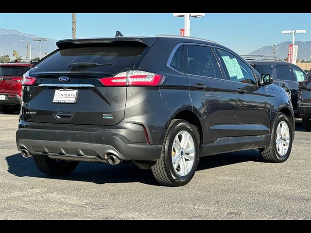 2020 Ford Edge 