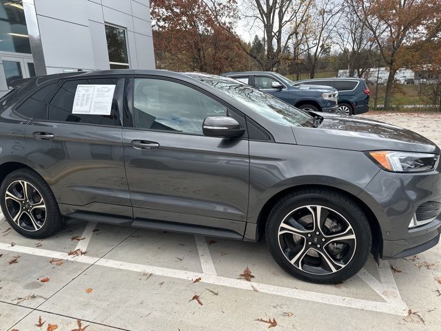 2020 Ford Edge ST