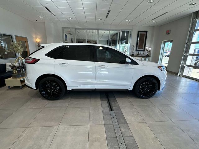 2020 Ford Edge ST