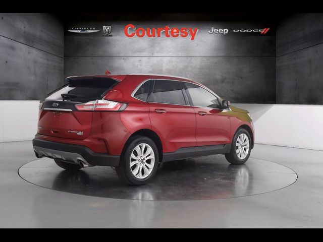 2020 Ford Edge Titanium