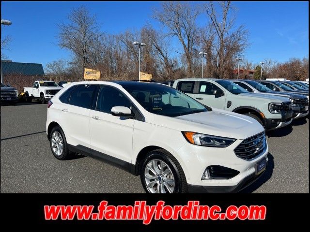 2020 Ford Edge Titanium