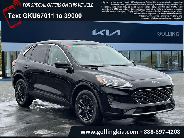 2020 Ford Escape SE