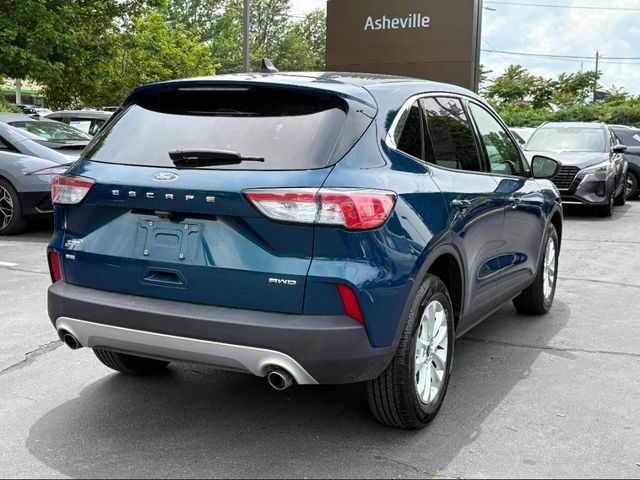 2020 Ford Escape SE