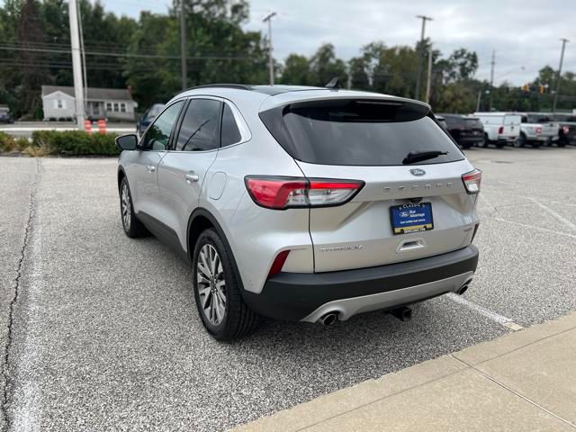 2020 Ford Escape Hybrid Titanium