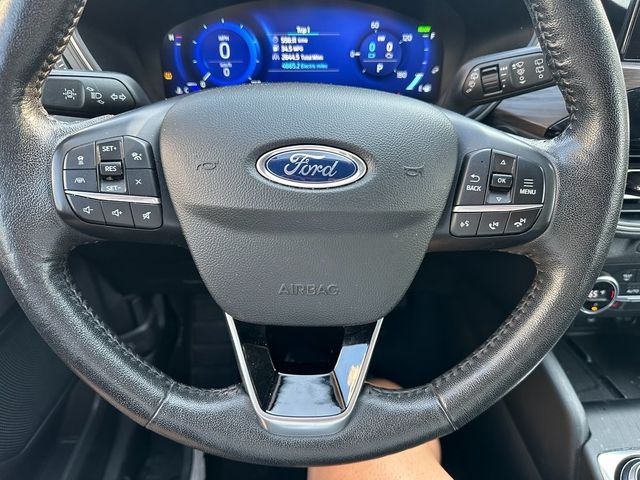 2020 Ford Escape Hybrid Titanium