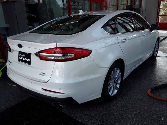 2020 Ford Fusion SE