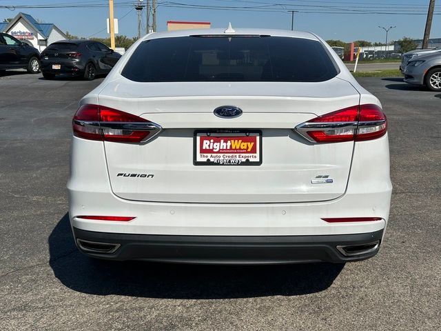 2020 Ford Fusion SE