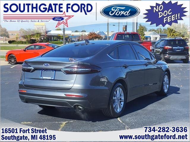 2020 Ford Fusion SE