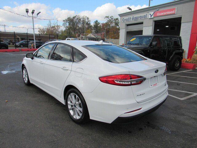 2020 Ford Fusion SE