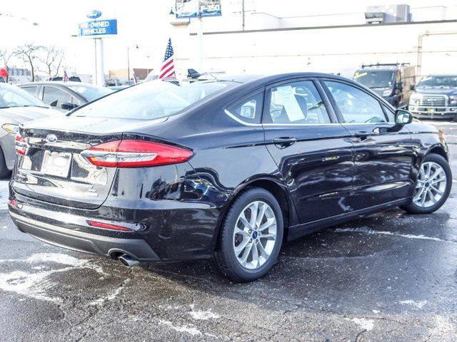 2020 Ford Fusion SE