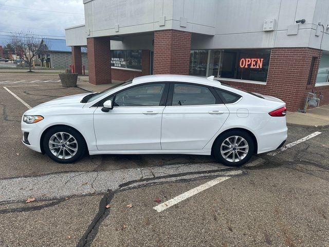 2020 Ford Fusion SE