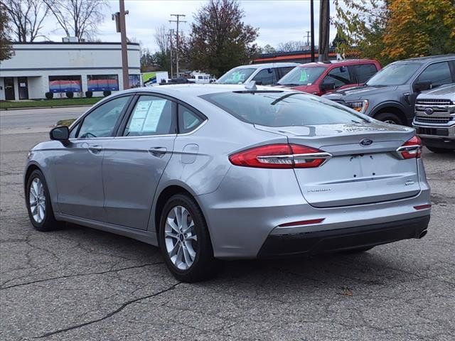 2020 Ford Fusion SE