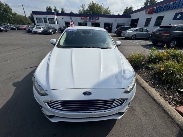 2020 Ford Fusion SE