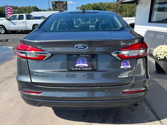 2020 Ford Fusion SE