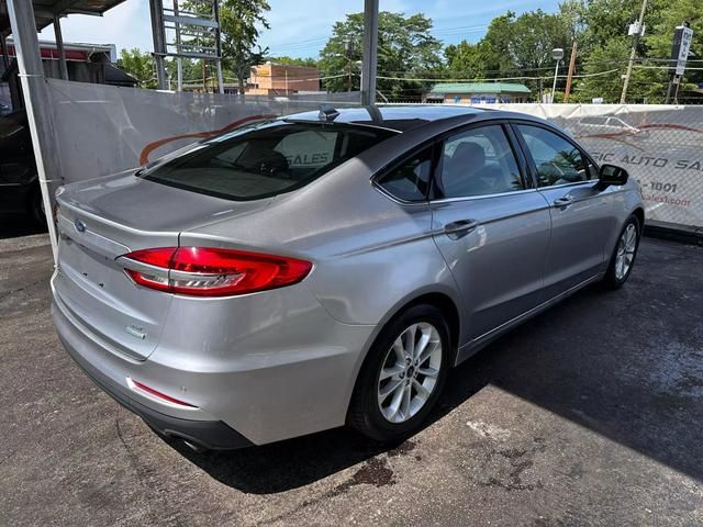 2020 Ford Fusion SE