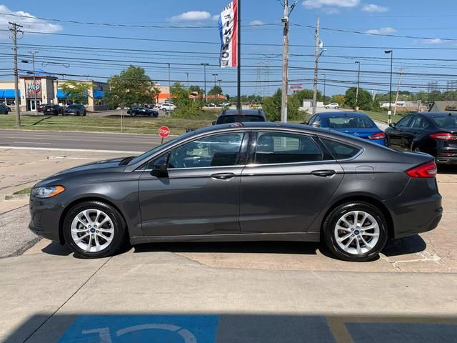 2020 Ford Fusion SE