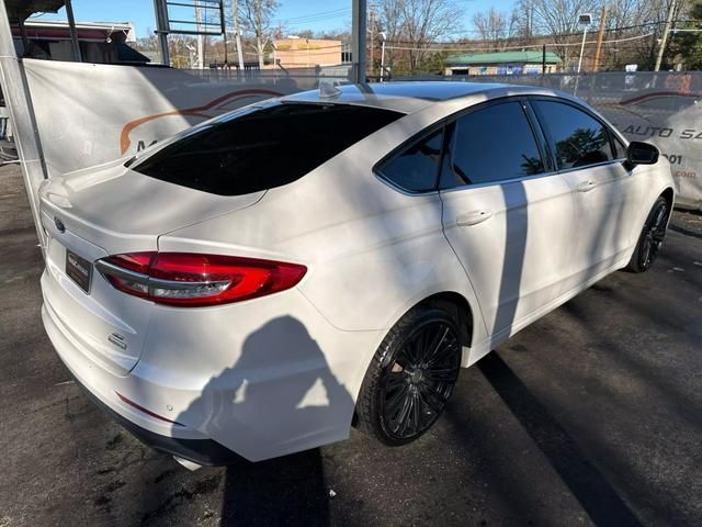 2020 Ford Fusion SE