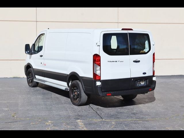 2020 Ford Transit Base