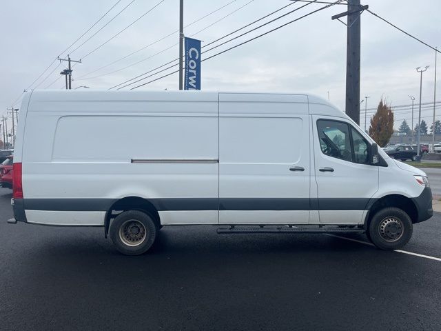 2020 Freightliner Sprinter Base